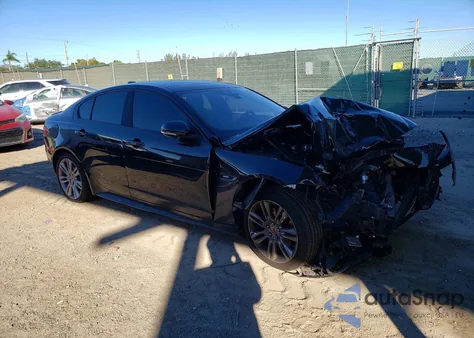 2017 Jaguar Xe R - Sport z USA, uszkodzony, nr VIN SAJAF4BN9HA968446